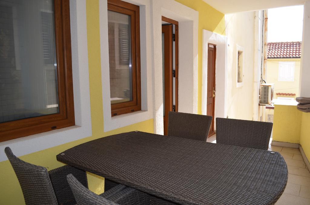 Apartment Željko Baška Buitenkant foto